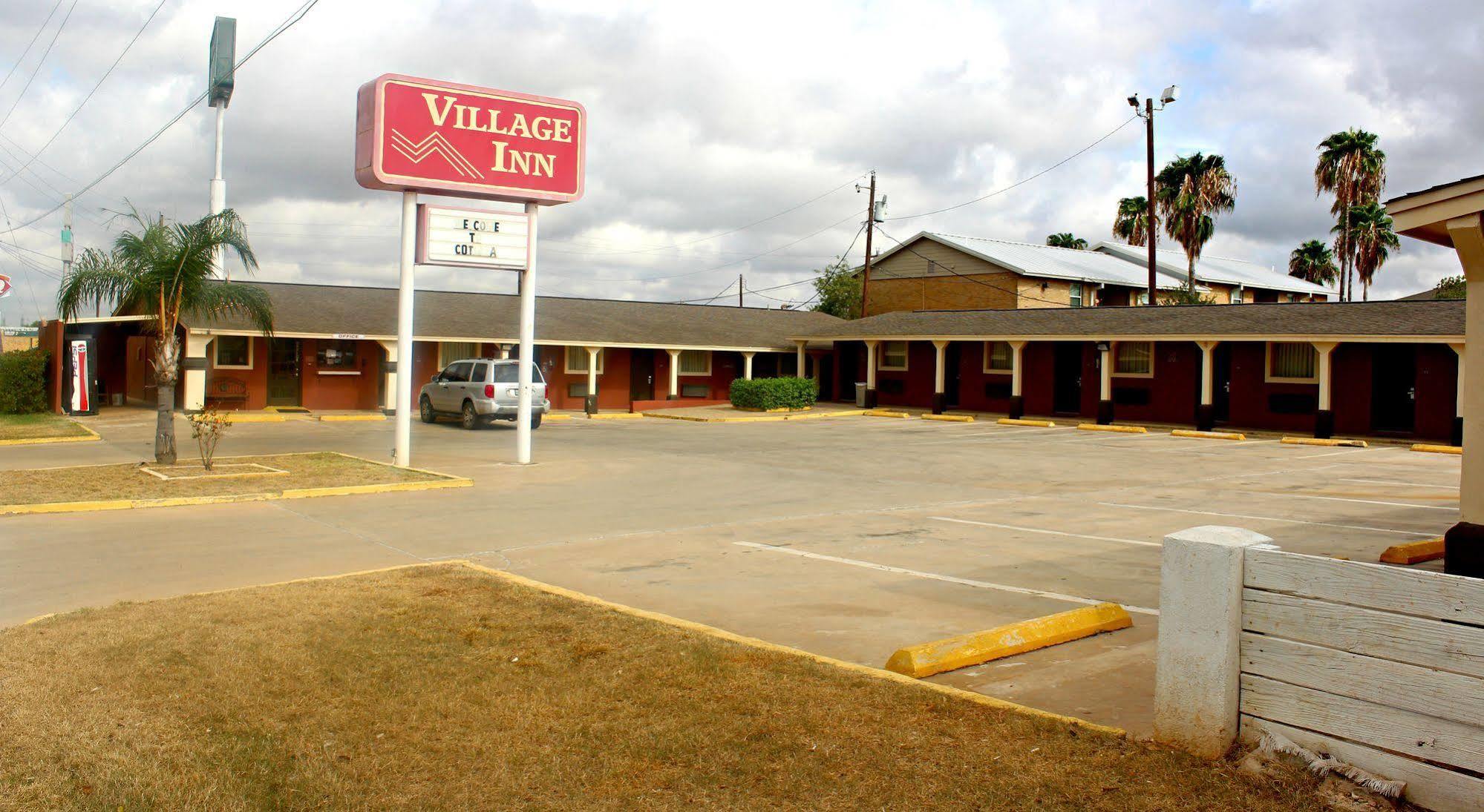 Village Inn โคทิวลา ภายนอก รูปภาพ